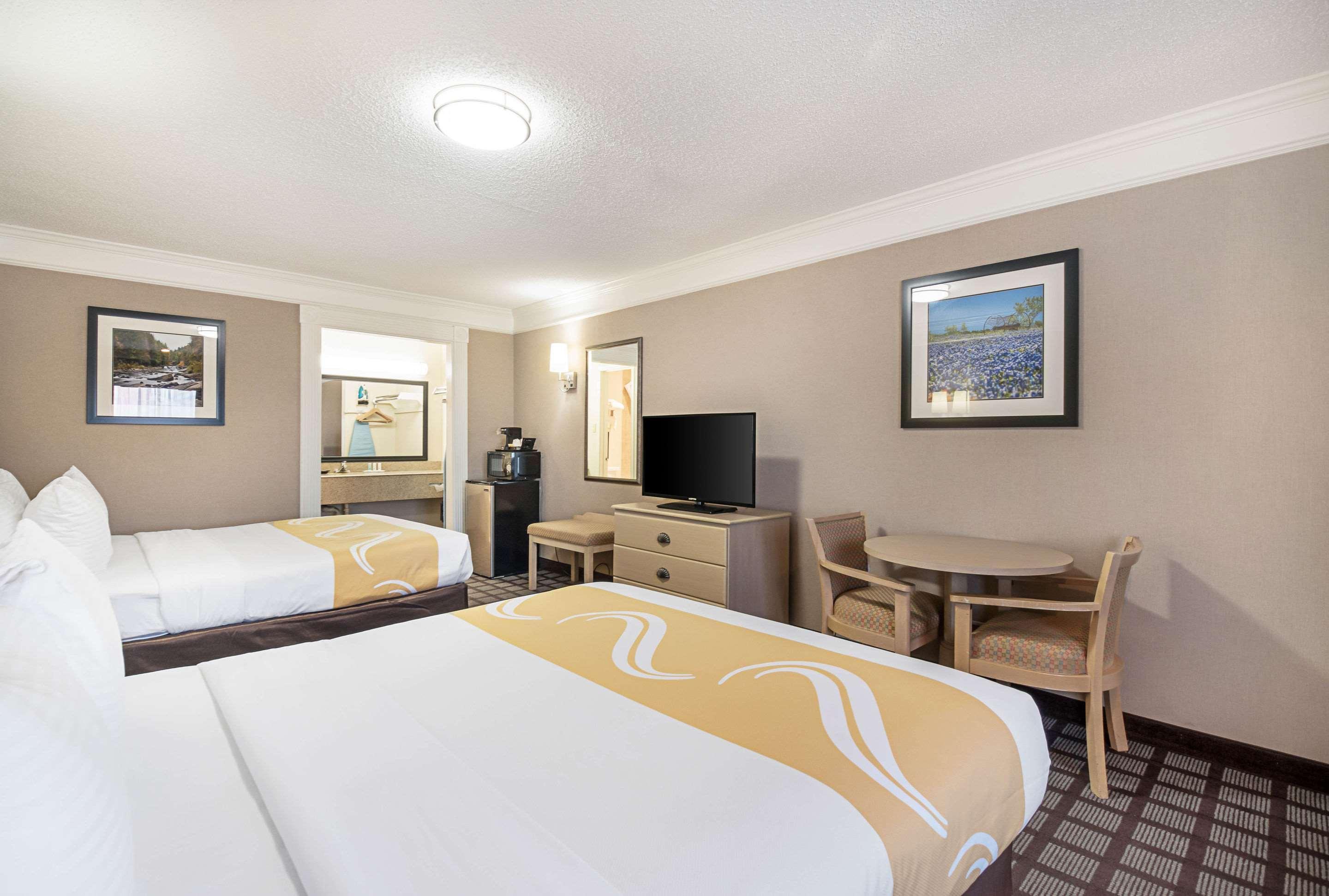 Quality Inn Near Lake Marble Falls Exterior photo