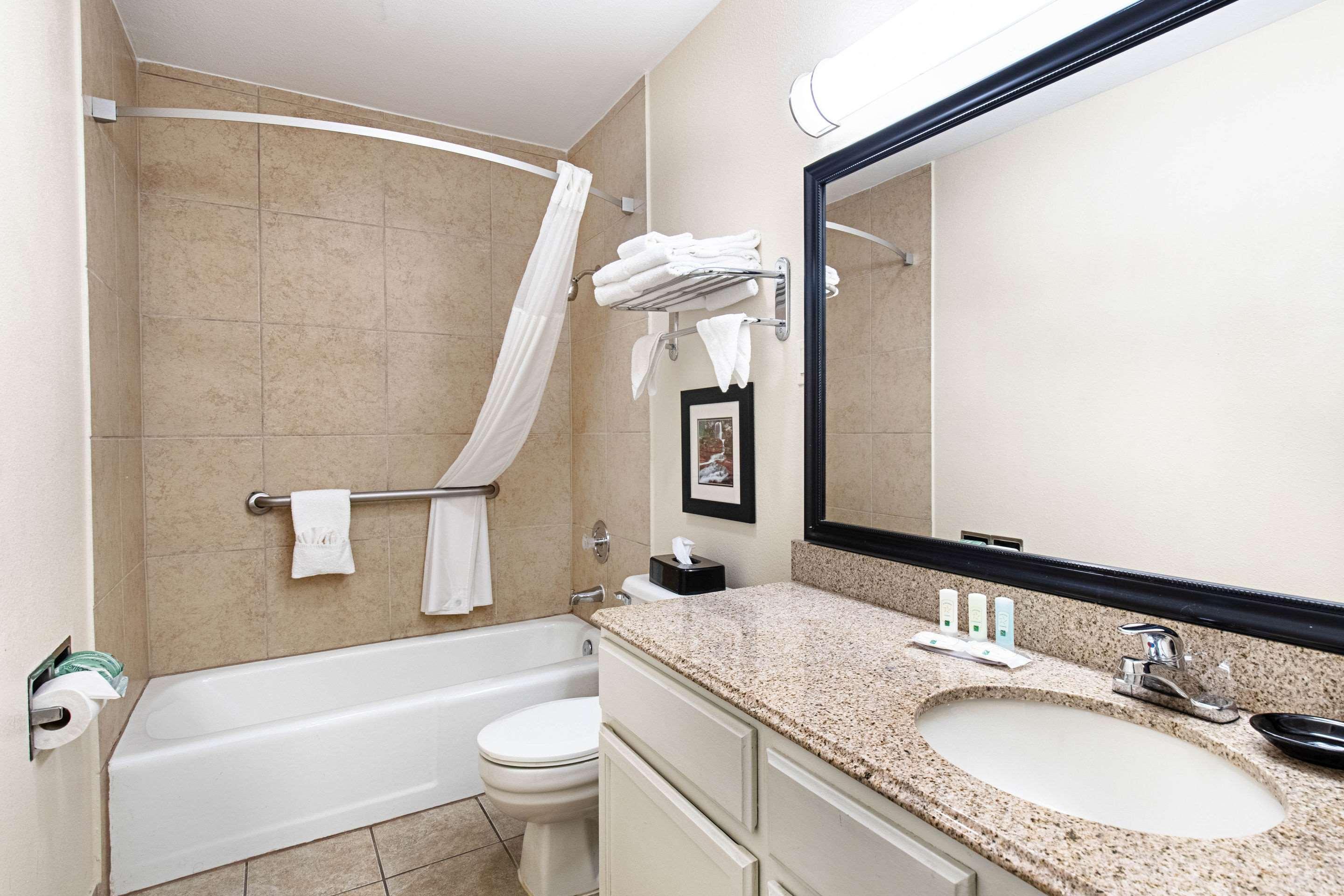 Quality Inn Near Lake Marble Falls Exterior photo